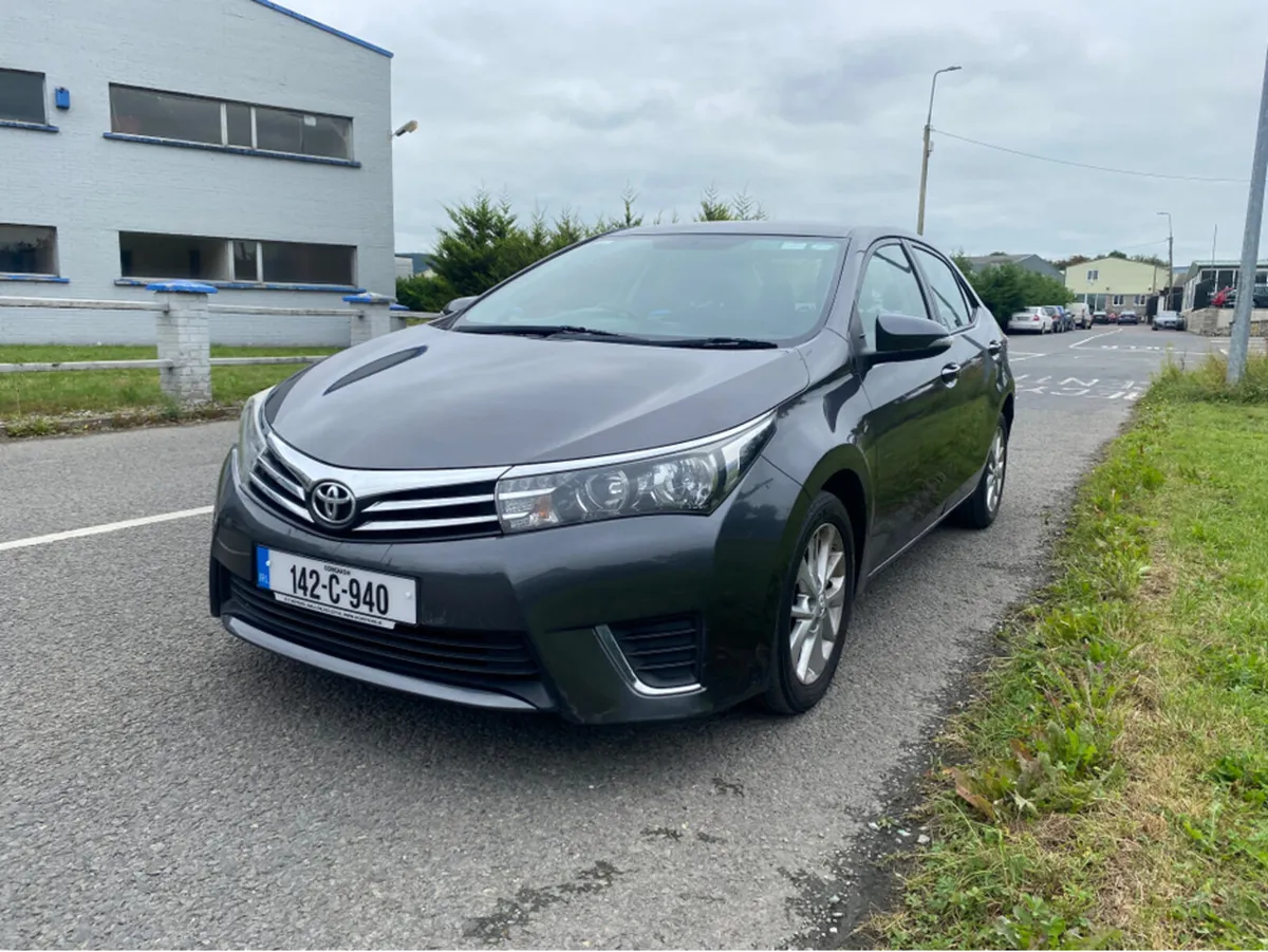 Toyota Corolla 1.4 D-4D AURA 4DR - Image 4
