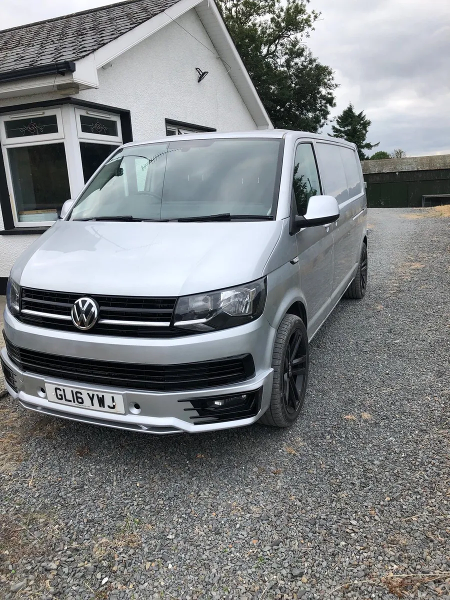 Volkswagen transporter van car - Image 1