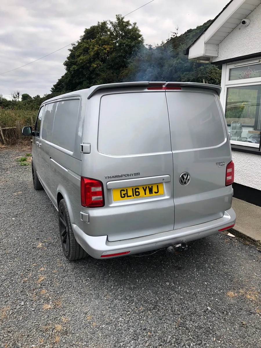 Volkswagen transporter van car - Image 2