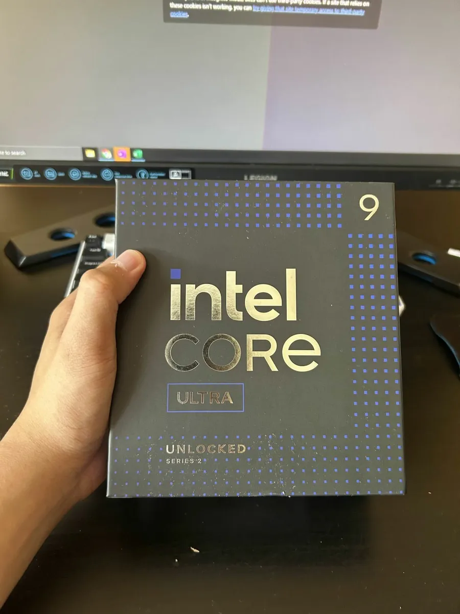 Intel 9 Ultra 285K - Image 1