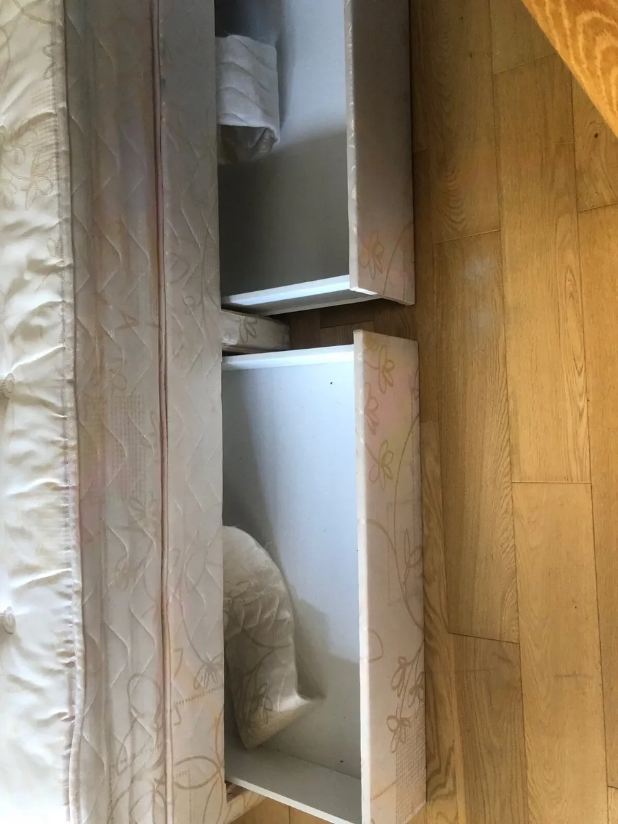 Single bed - Image 4