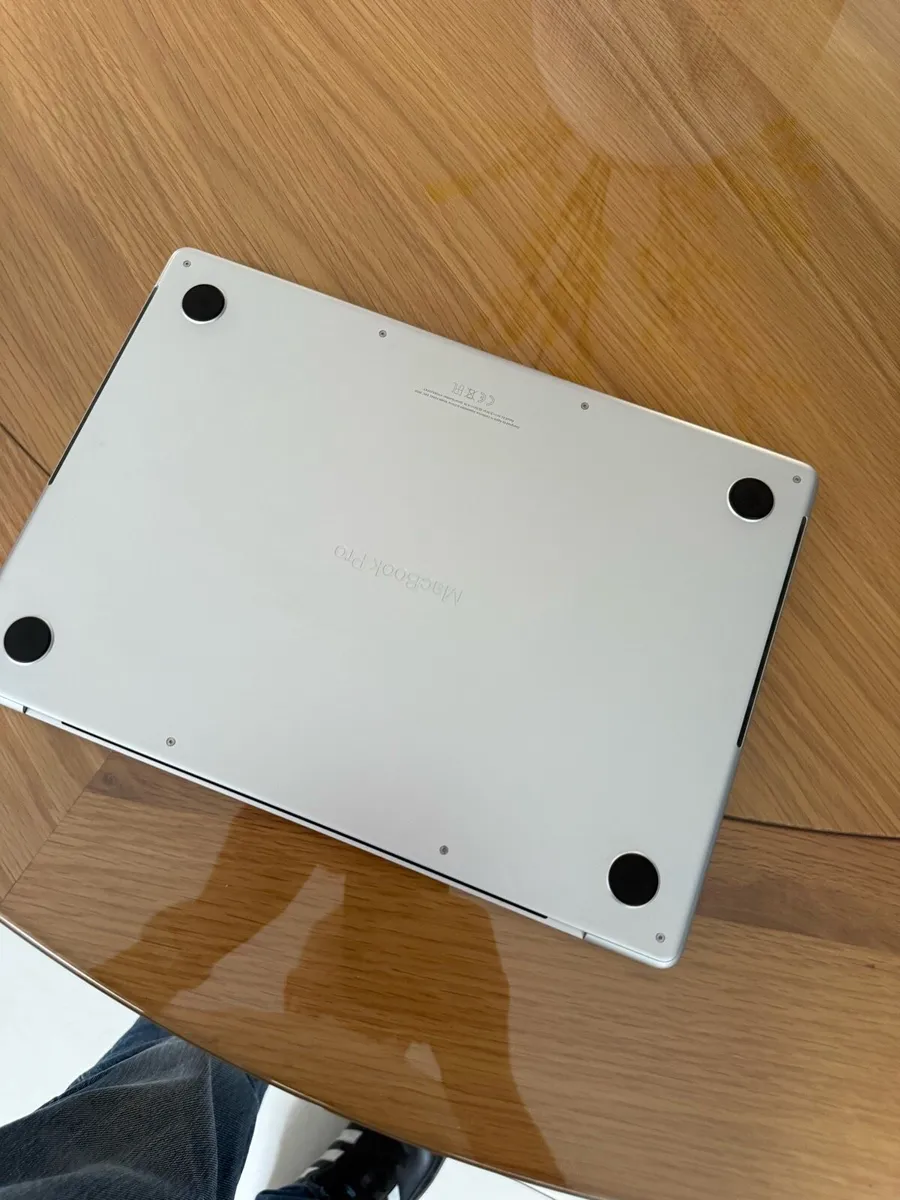 macbook M1 Pro 14” Flawless - Image 4