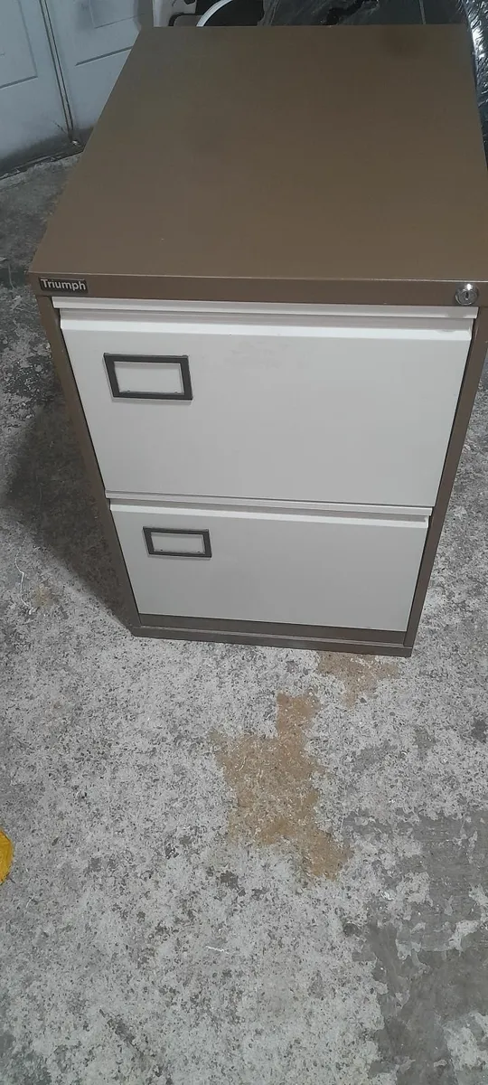 Triumph Brown/Cream 2 Drawer Filing Cabinet  Good - Image 2