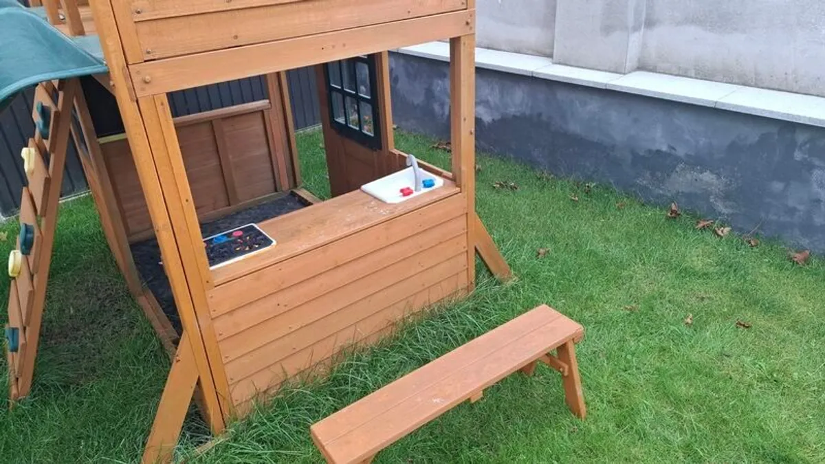 Climbing frame, tree house - Image 4