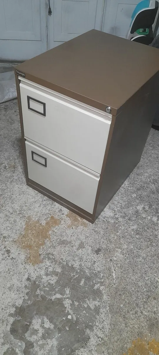 Triumph Brown/Cream 2 Drawer Filing Cabinet  Good - Image 3