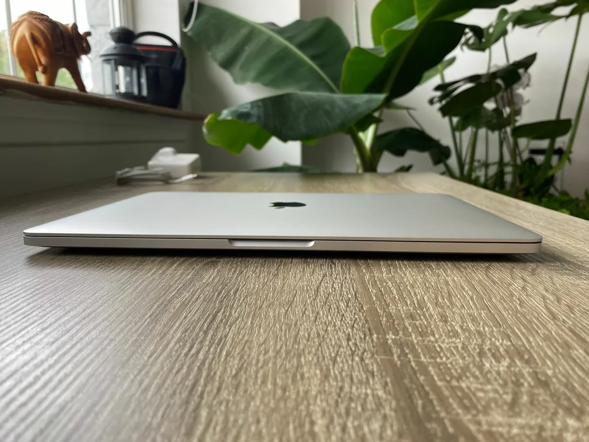 MacBook Pro 13 2020 M1 - Image 4