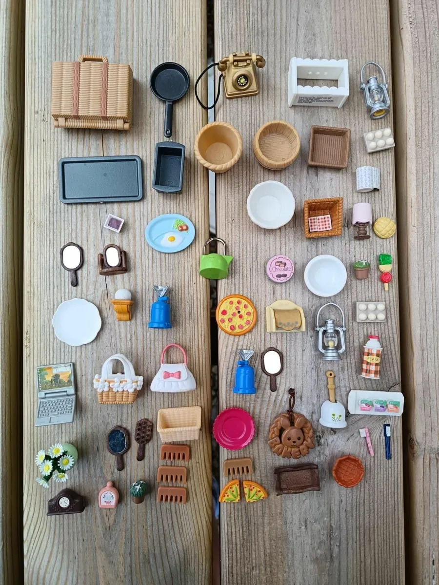 Syvanian families furniture and accessories - Image 3