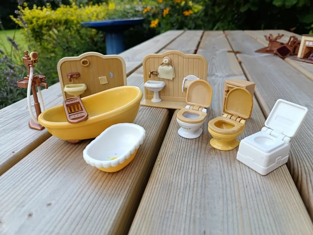 Syvanian families furniture and accessories - Image 4