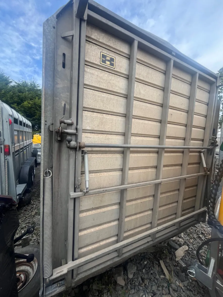 Ifor Williams 14ft demotable cattle trailer - Image 3