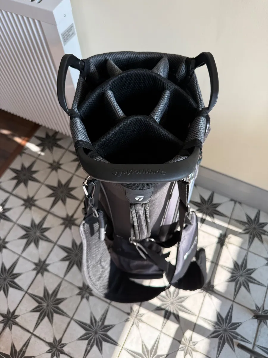 Taylormade golf bag - Image 3