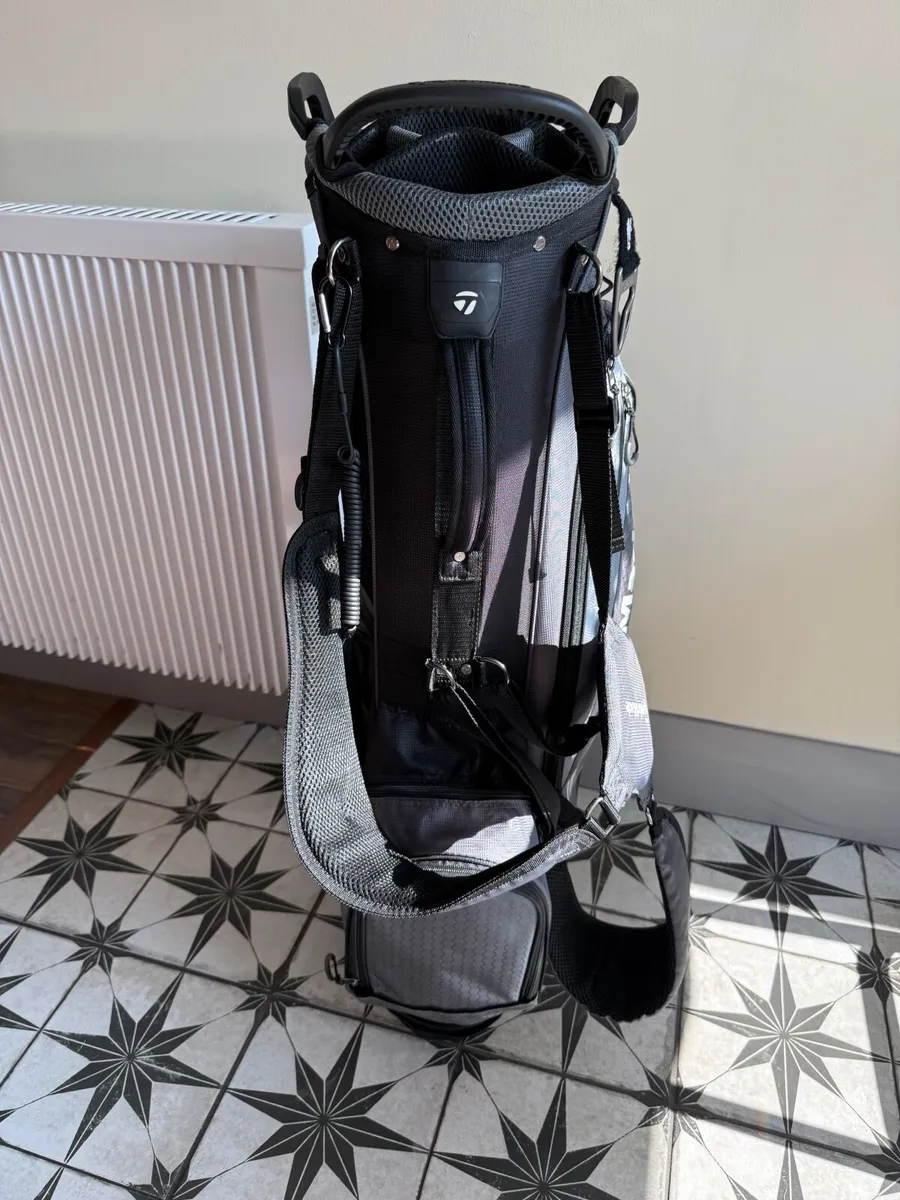 Taylormade golf bag - Image 4