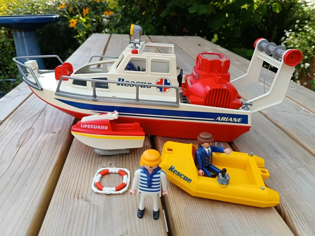 Playmobil lifeguard and sea rescue set - Image 1