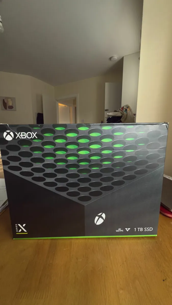 Xbox Series X + 2 controllers - Image 1