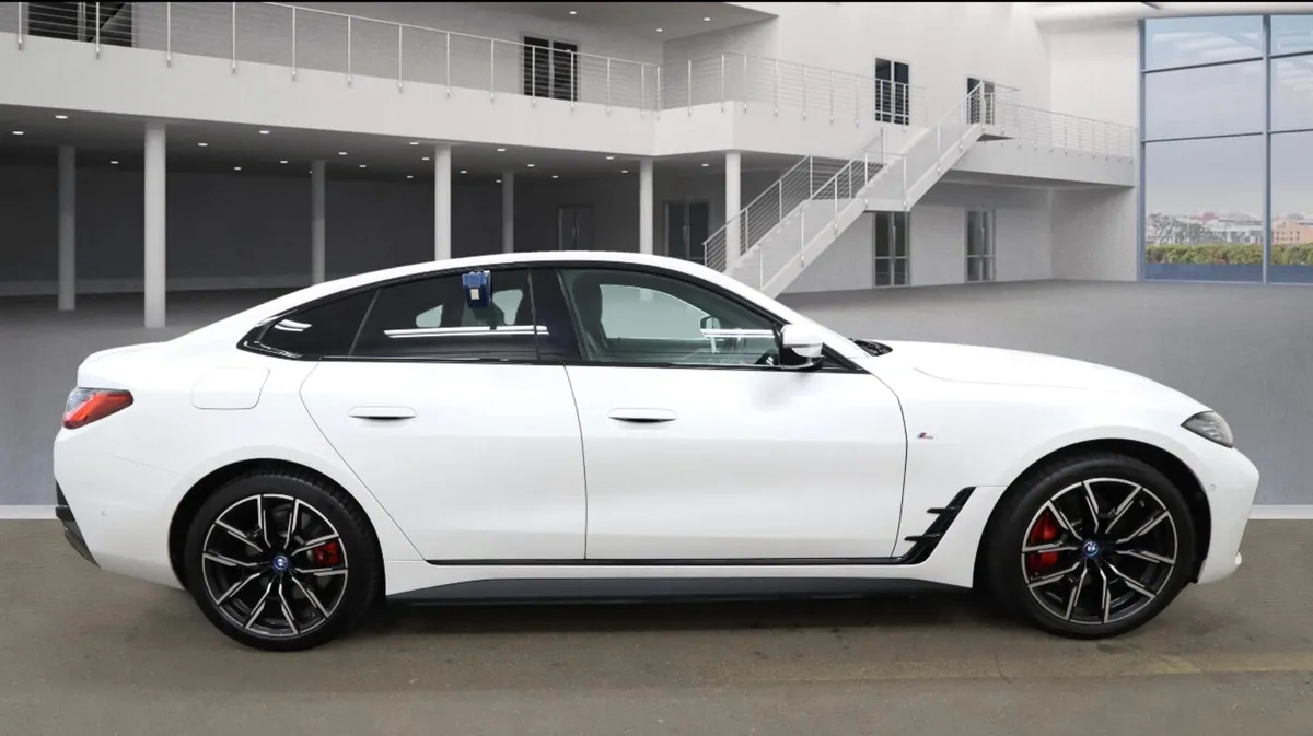 2022 BMW i4 Gran Coupe ED 40 250kw 88kwh - Image 4