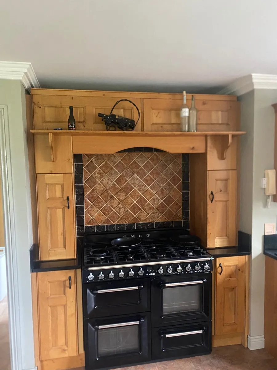 Kitchen units - Image 1