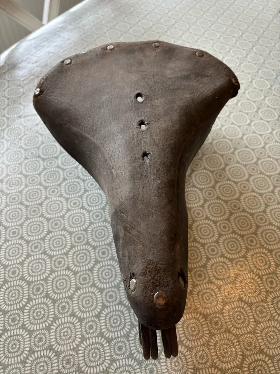Wrights vintage saddle - Image 2