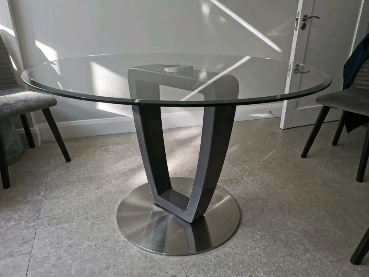 Kitchen Table - Image 2