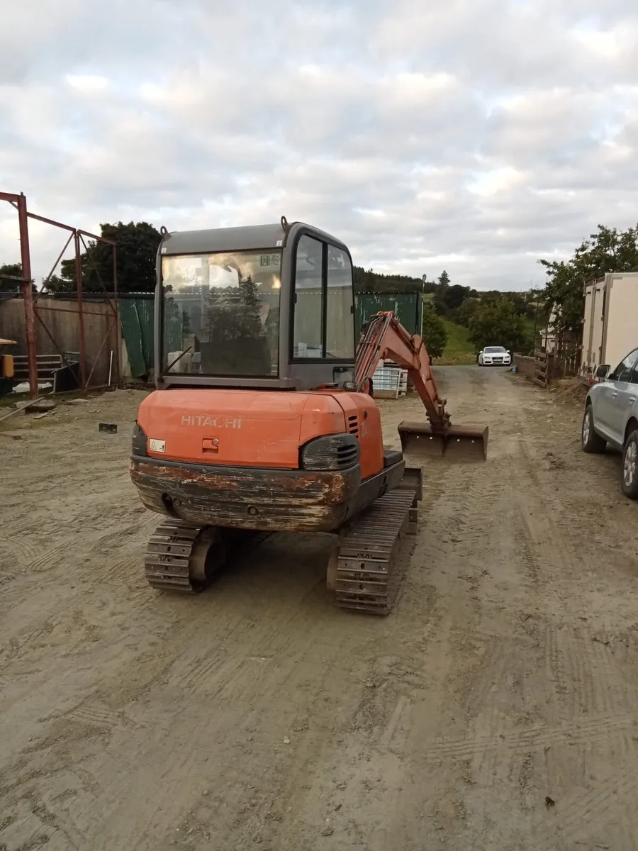 Hitachi 3 ton digger - Image 2