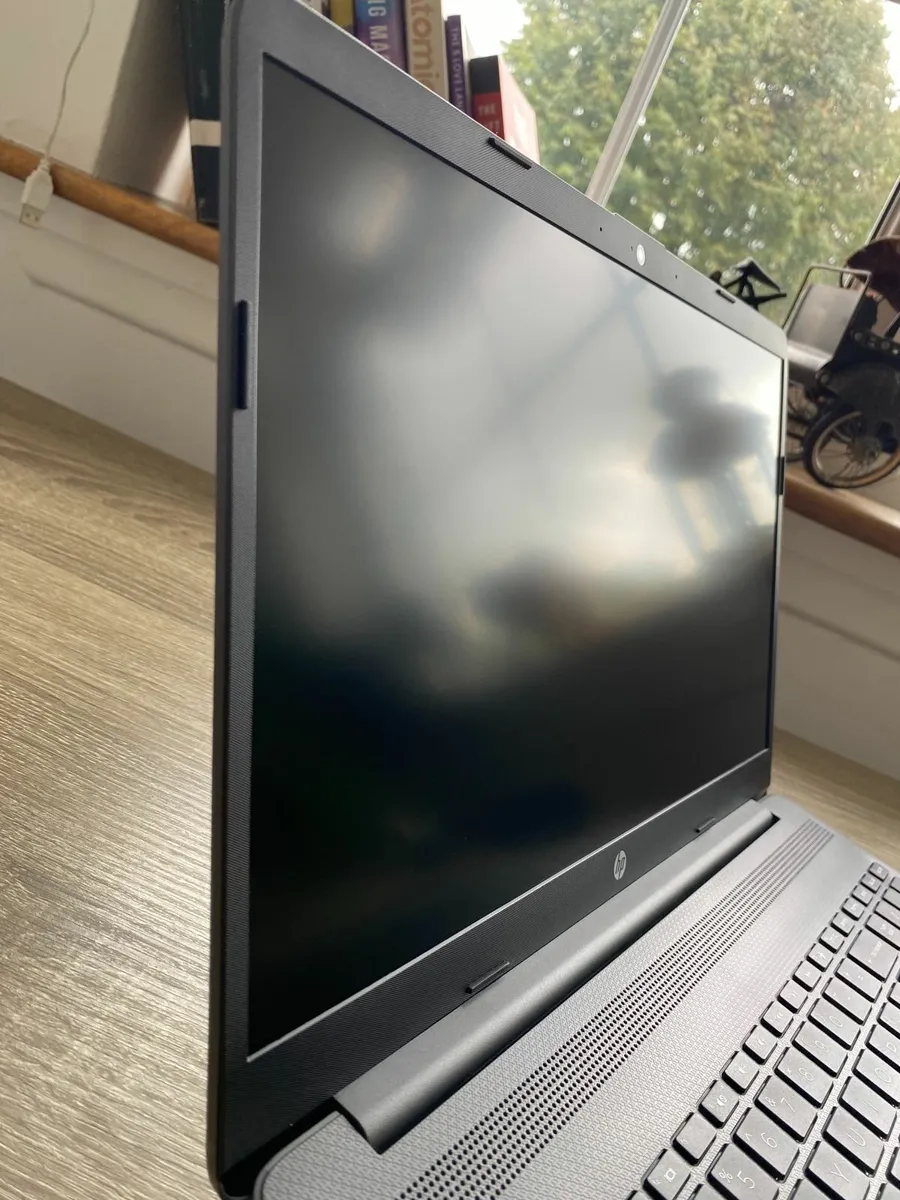 HP 250 G9 15.6" FHD Laptop i5-1235u | 512GB | 8GB - Image 3