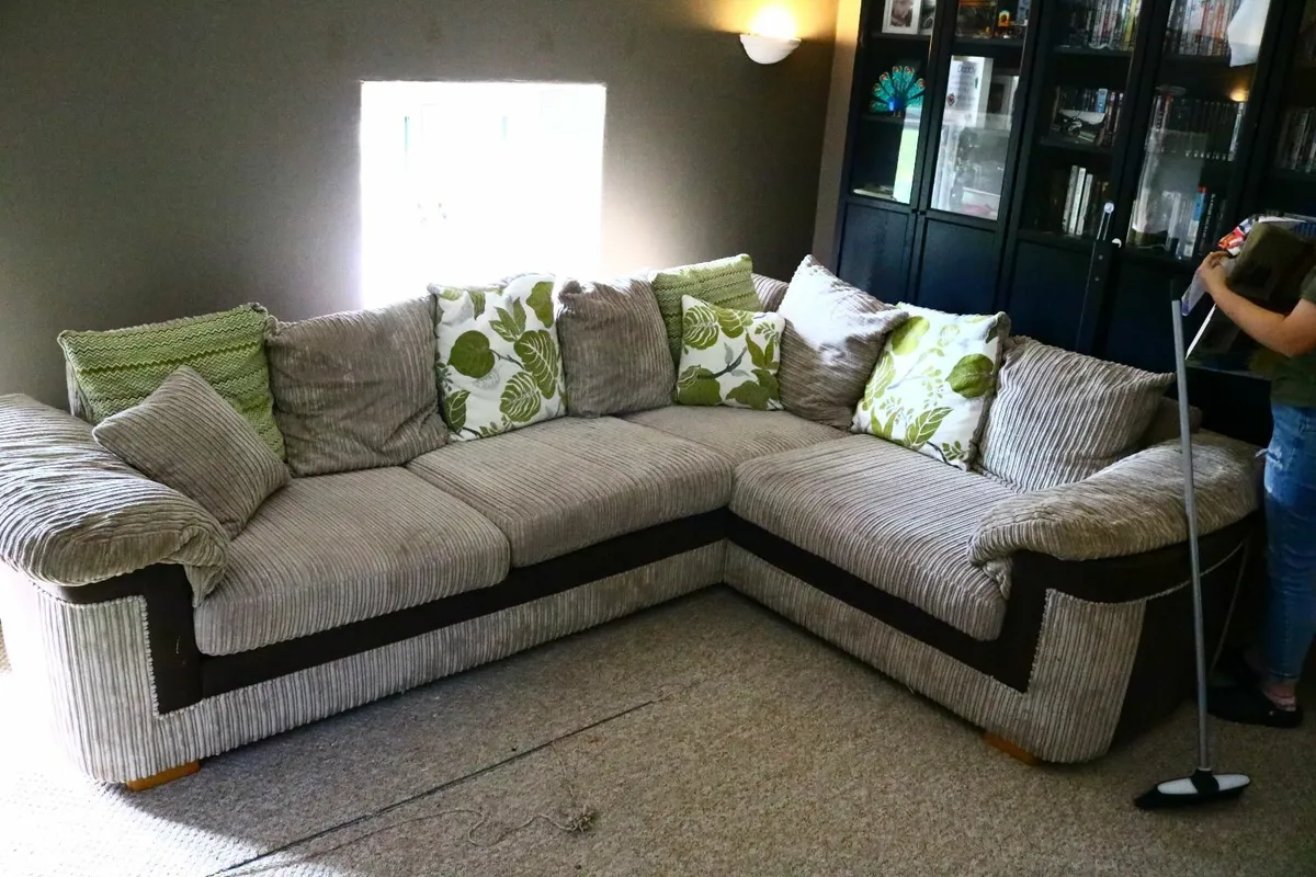 Corner Couch - Image 3
