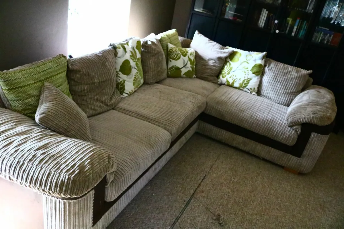 Corner Couch - Image 4