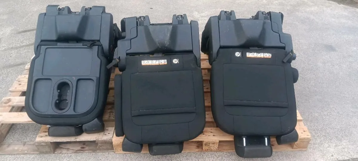 Seats - Image 1