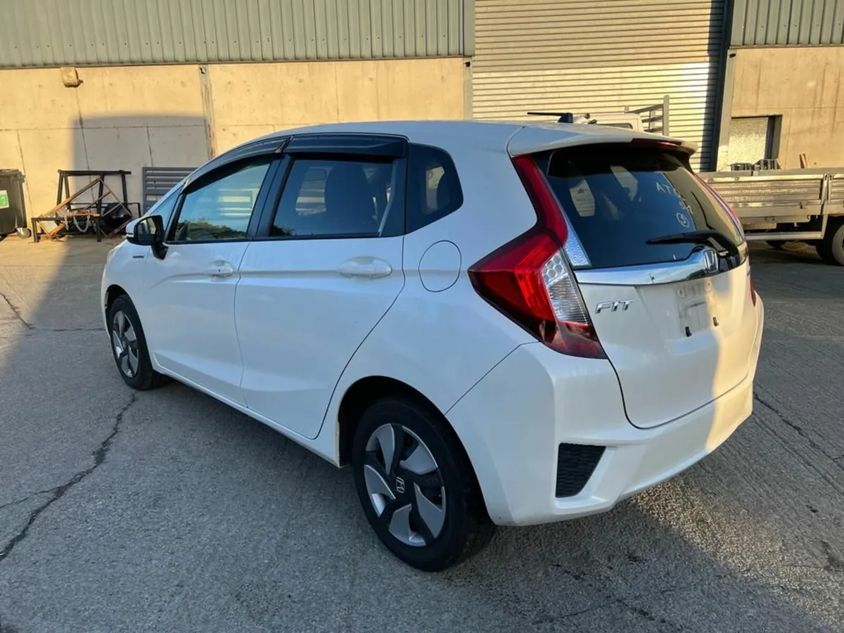 Honda Fit 2014 - Perfect Driving & New Battery - Image 3