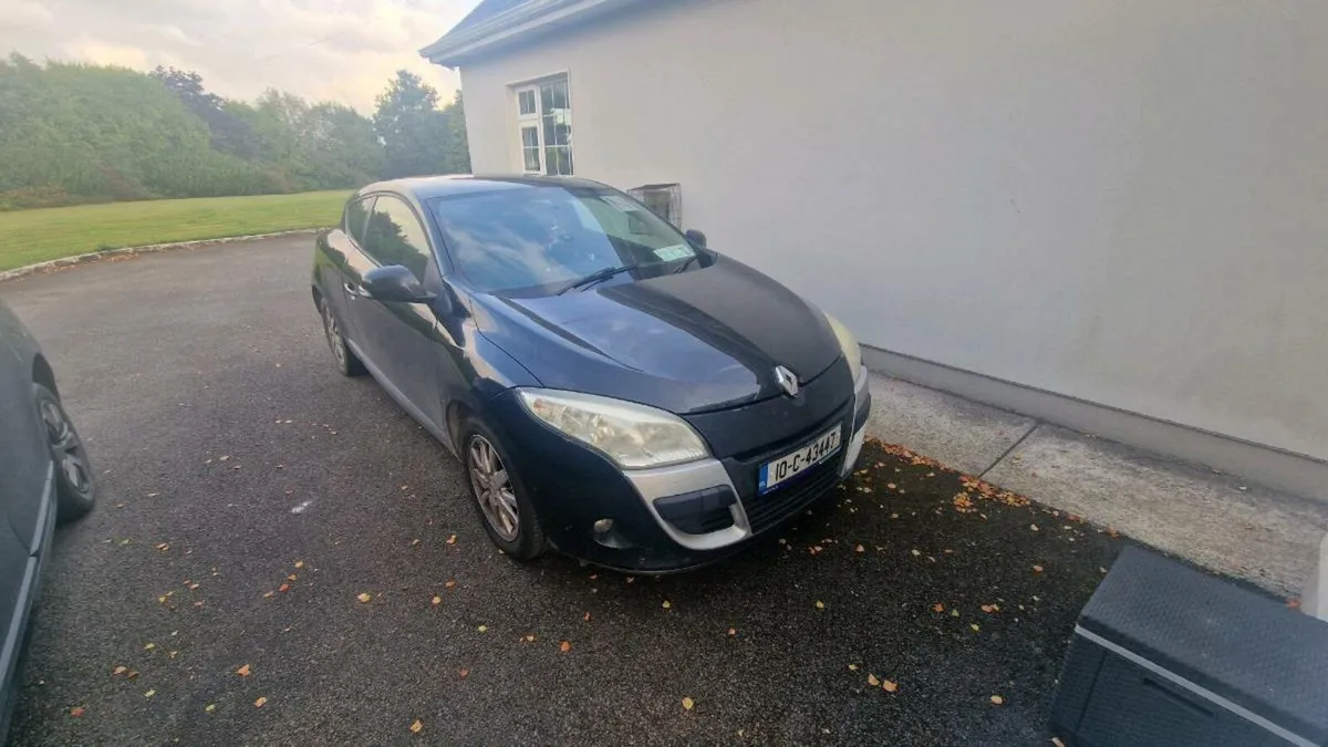 Renault Megane 2010 - Image 1