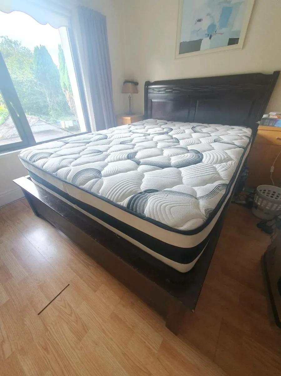 King Size Bed. - Image 3
