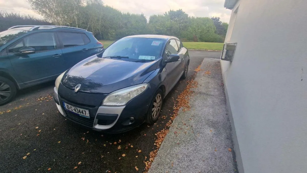 Renault Megane 2010 - Image 2