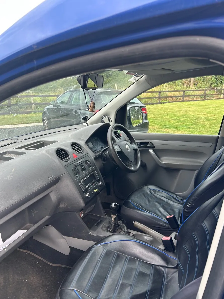 Volkswagen Caddy 2008 - Image 4