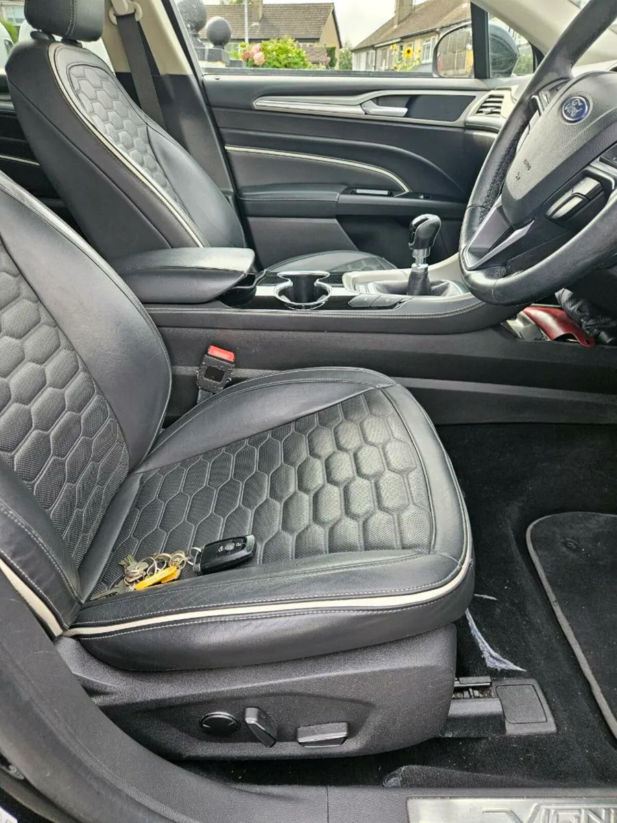 Ford mondeo - Image 4