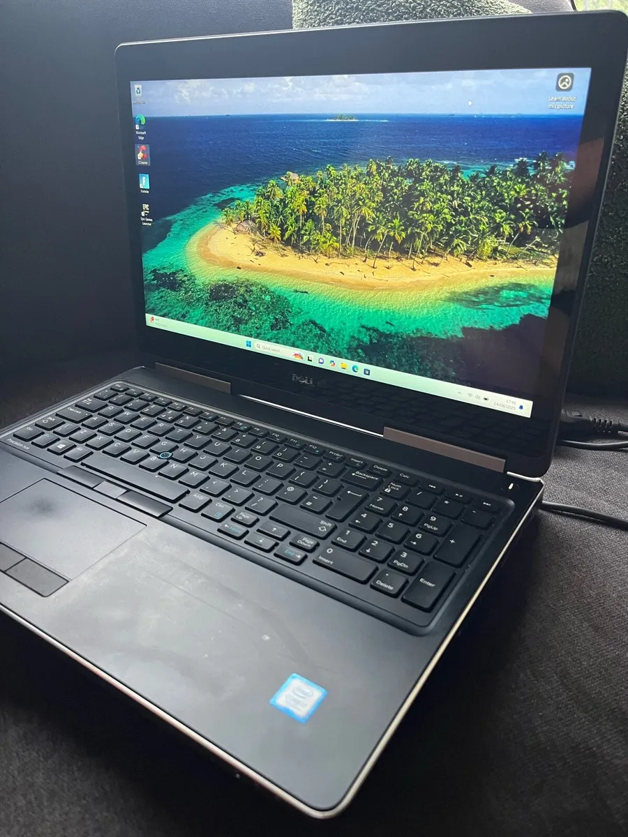 Gaming laptop - Image 1