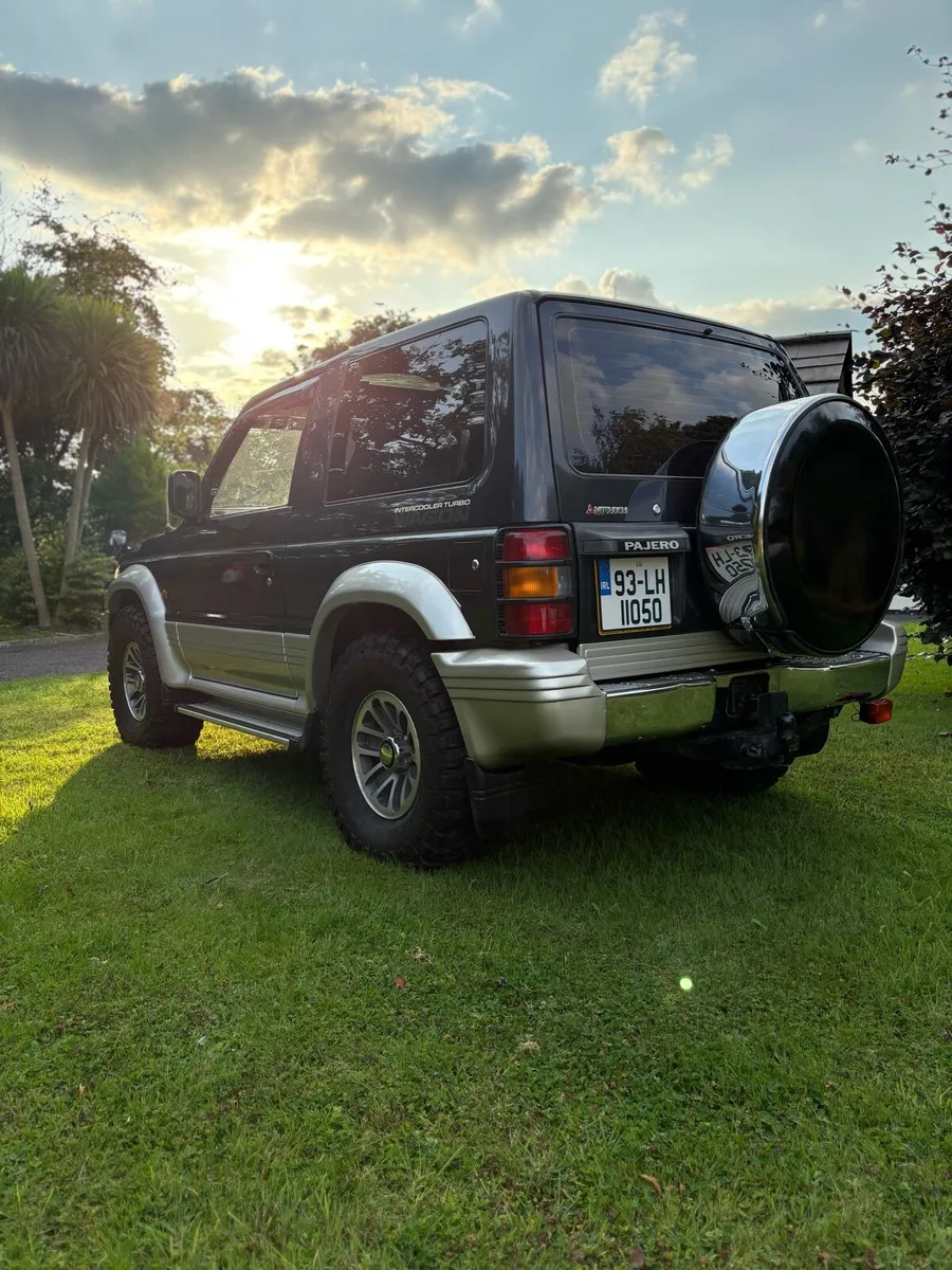 Mitsubishi pajero - Image 2