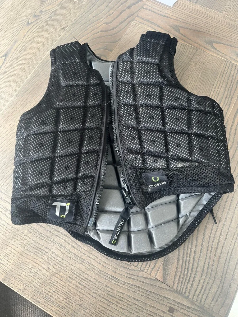 Childs Champion Body Protector - Image 1