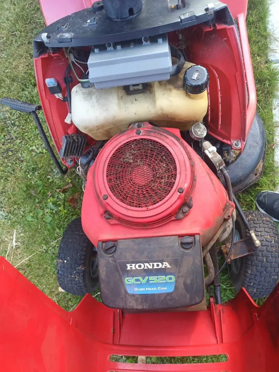 Honda Ride On Mower  - Transmission Issue - Image 4