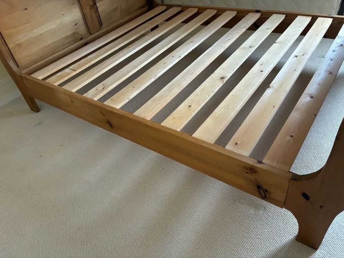 5Ft Solid waxed Pine Sleigh Bed - Image 2