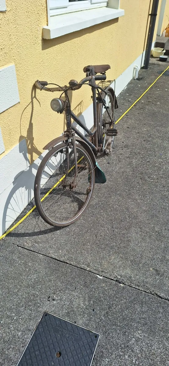 Vintage bike - Image 3
