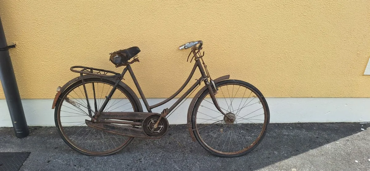Vintage bike - Image 4