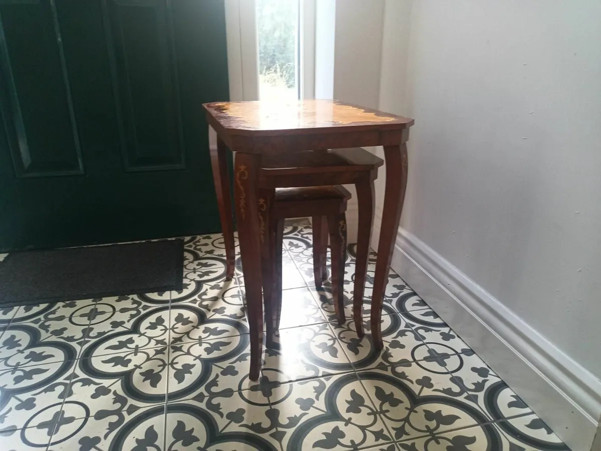 Elegant Vintage Nesting Tables with Inlaid Design - Image 3