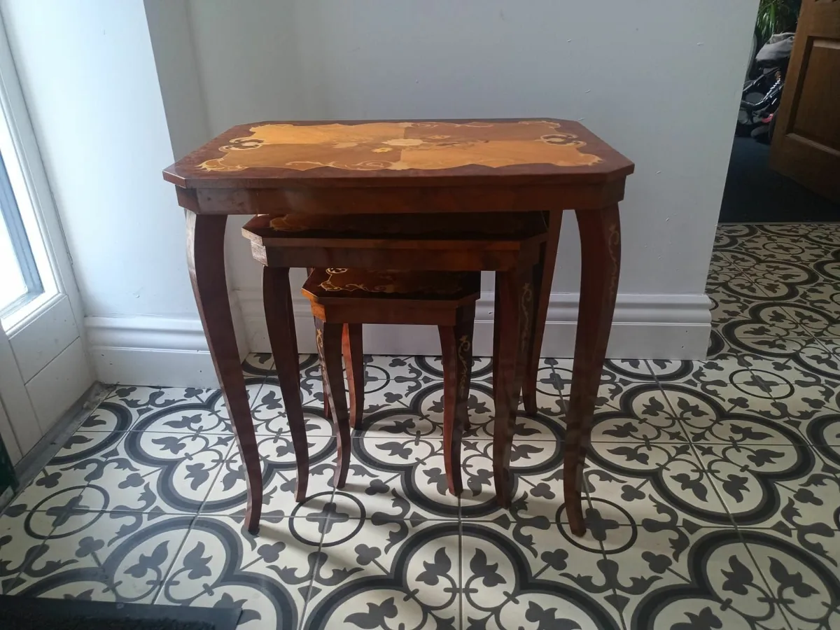Elegant Vintage Nesting Tables with Inlaid Design - Image 4