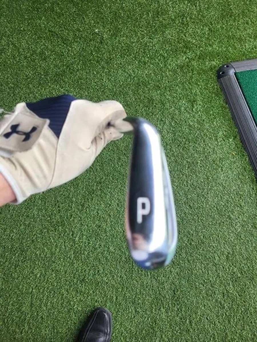 mizuno 243 irons - Image 2