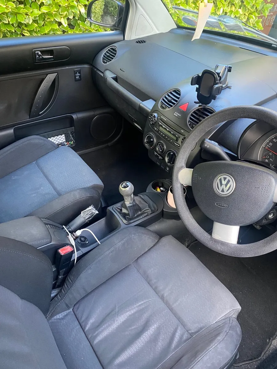 Volkswagen Beetle 2008 - Image 4