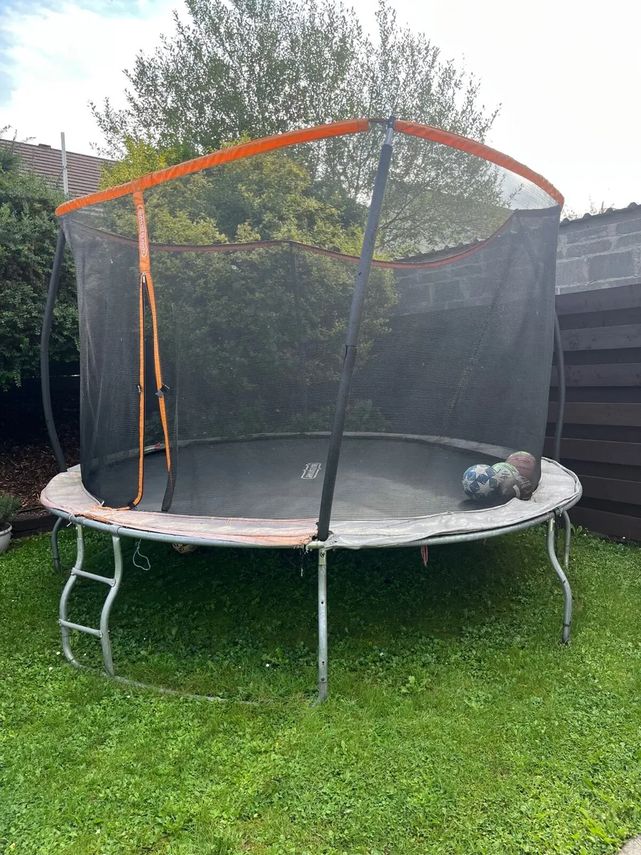 Trampoline