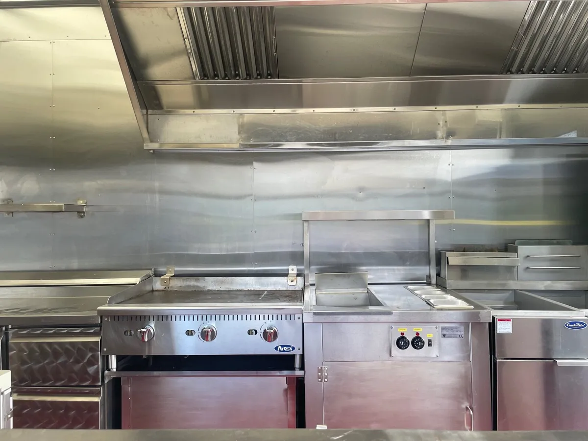 Catering / food truck - Image 3