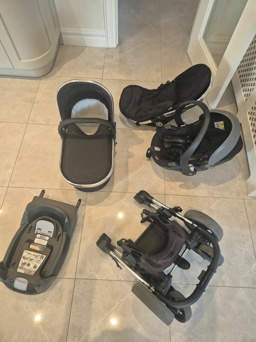 Buggy Travel System and Car Seat - Image 2