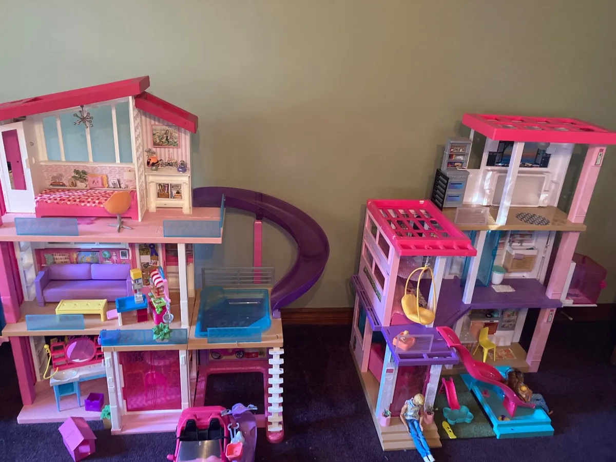 2 Barbie Dreamhouse (incl. camper van and car) - Image 1