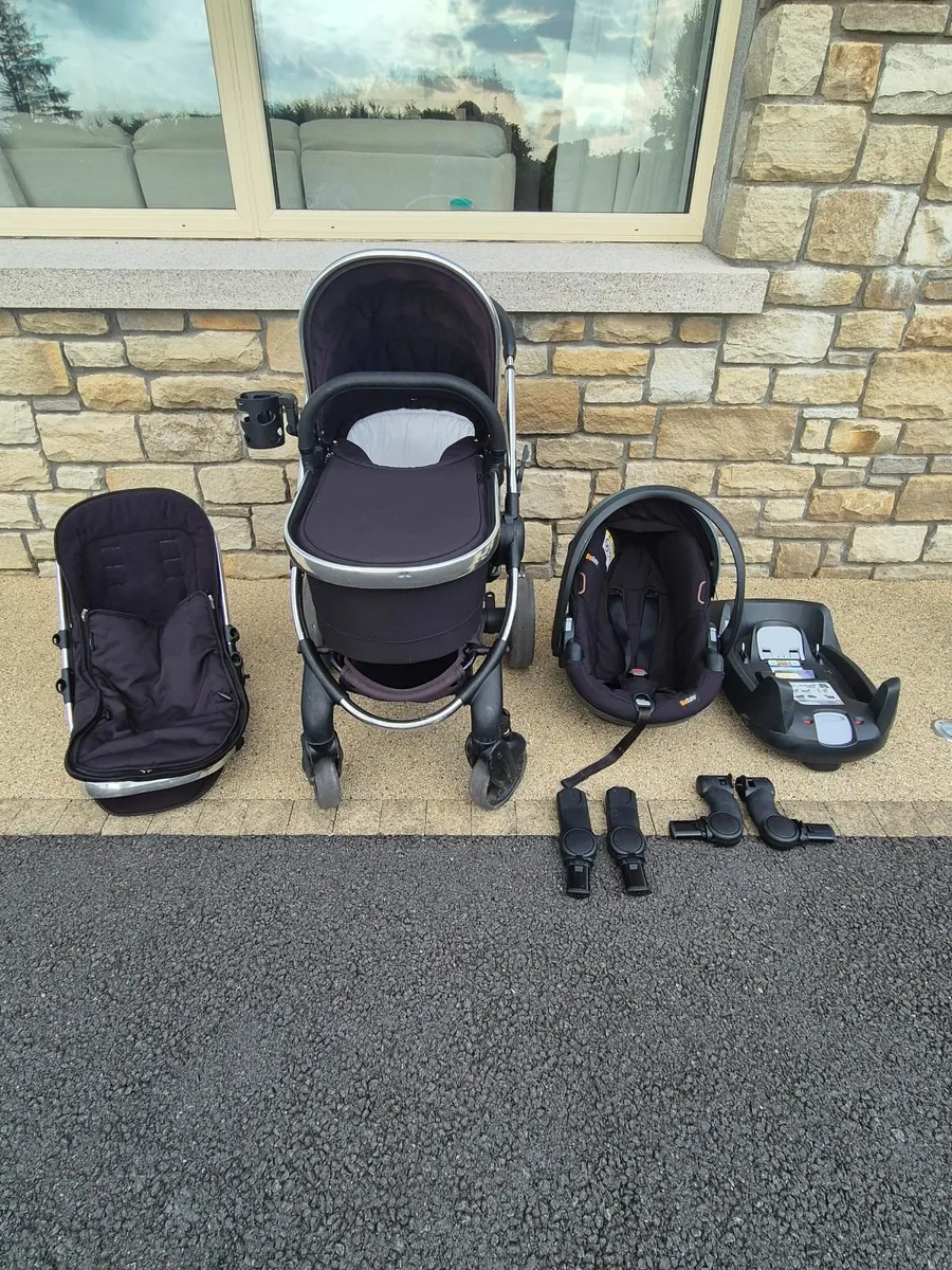 Buggy Travel System and Car Seat - Image 1