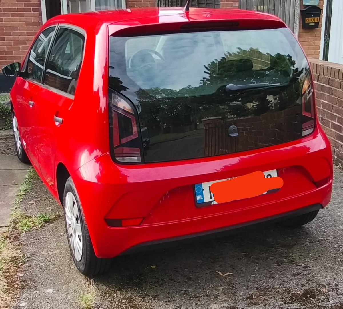 Volkswagen up! 2018 - Image 1