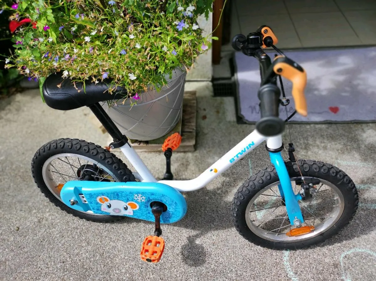14" BTWIN child's bike + accessories - Image 1